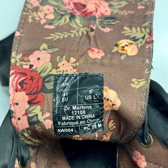 Dr. Martens 1914 Triumph Brown Fold-over Lace-Up Boots - Picture 10 of 14